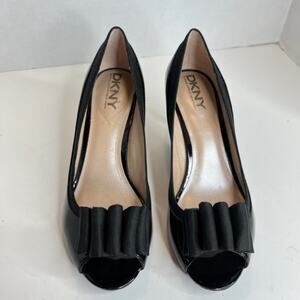DKNY Donna Karan Size 9 NEW Venetia Black Patent Bow Pumps